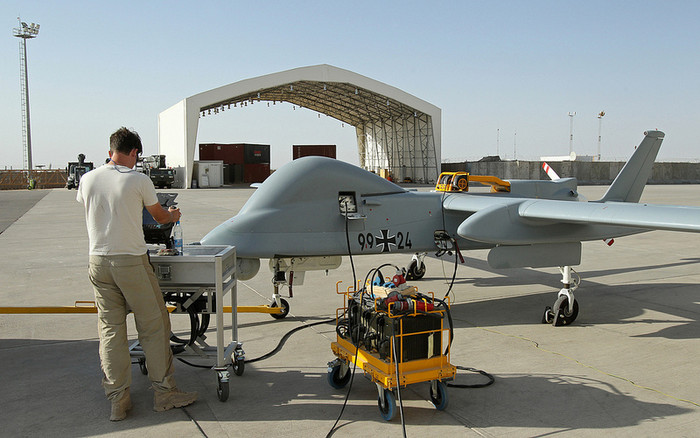 Máy bay không người lái Heron của Lực lượng Hỗ trợ An ninh Quốc tế tại Afghanistan.