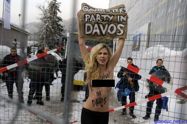 Phong trào FEMEN tại Davos, Thuỵ Sỹ