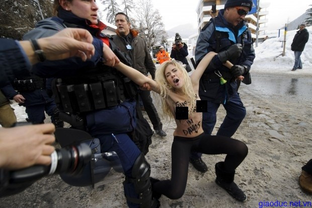 Phong trào FEMEN tại Davos, Thuỵ Sỹ