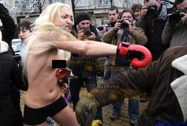 Phong trào FEMEN tại Sofia, Hungary