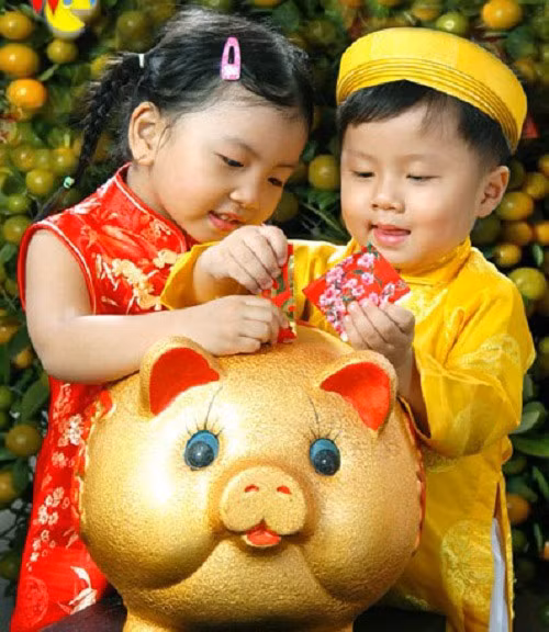 Xu hướng giáo dục tài chính cho trẻ em cũng được nhiều gia đình, trường học và các tổ chức tài chính chú trọng gần đây. Ảnh minh họa.