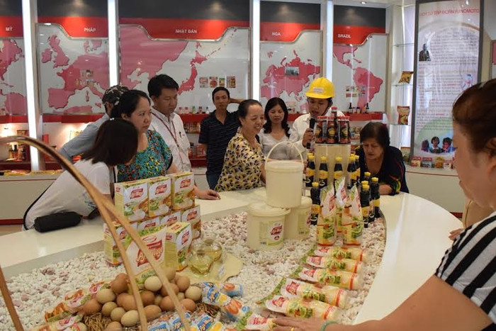 Khách tham quan tại Showroom nhà máy Ajinomoto Long Thành. Khách tham quan tại Showroom nhà máy Ajinomoto Long Thành.