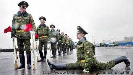 Tập xoạc thật là khổ Tập xoạc thật là khổ