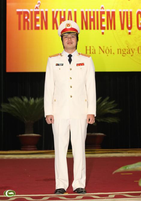 Lễ phục thu đông nam