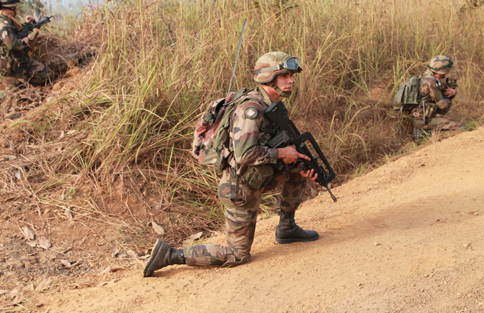 Quân đội Pháp tập trận ở Bờ Biển Ngà