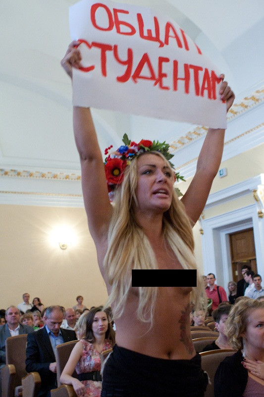 Phong trào FEMEN xuất hiện tại Ucraina