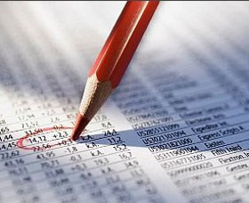 Phớt lờ nợ xấu, làm đẹp báo cáo bằng giao dịch có cam kết hoàn lại, hay sử dụng công ty liên kết để được ghi nhận một khoản lợi nhuận trong một giai đoạn nhất định là những chiêu thức DN thường làm khi muốn làm đẹp báo cáo tài chính. Phớt lờ nợ xấu, làm đẹp báo cáo bằng giao dịch có cam kết hoàn lại, hay sử dụng công ty liên kết để được ghi nhận một khoản lợi nhuận trong một giai đoạn nhất định là những chiêu thức DN thường làm khi muốn làm đẹp báo cáo tài chính.