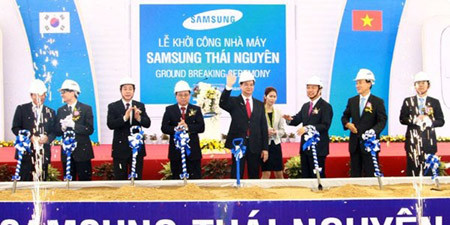 "Theo dự kiến, sau 3 năm nữa thì 80% điện thoại của Samsung là được sản xuất từ Việt Nam", Want China Times viết. Ảnh TL "Theo dự kiến, sau 3 năm nữa thì 80% điện thoại của Samsung là được sản xuất từ Việt Nam", Want China Times viết. Ảnh TL