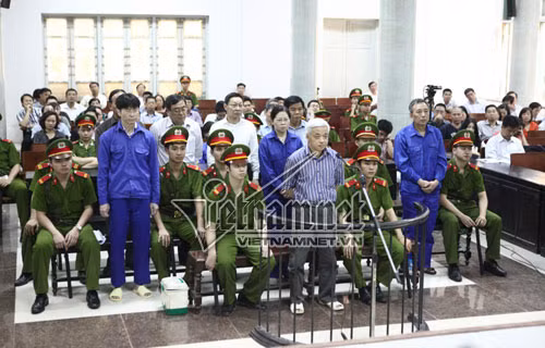 Bầu Kiên, Nguyễn Đức Kiên, ACB, đại gia, Trần Xuân Giá, Phạm Trung Cang, Lê Vũ Kỳ, Trịnh Kim Quang Bầu Kiên và đồng phạm trong phiên xử sơ thẩm hôm 16/.