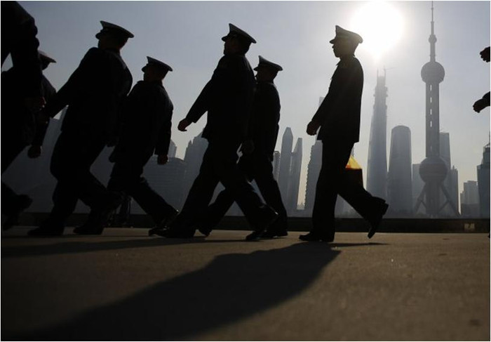 Sỹ quan Hải TQ ở Thượng Hải