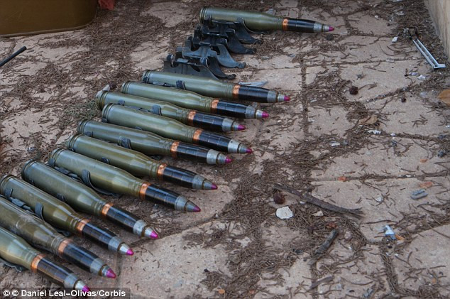 Đầu đạn của loại súng bắn tỉa tự chế này tương đương với các quả đạn 23 mm Đầu đạn của loại súng bắn tỉa tự chế này tương đương với các quả đạn 23 mm