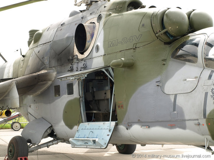 Trực thăng vũ trang Mi-24 V của Không quân Cộng hòa Séc Trực thăng vũ trang Mi-24 V của Không quân Cộng hòa Séc