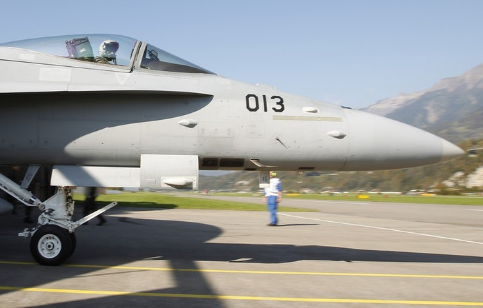 F/A-18 đóng tại Meiringen. F/A-18 đóng tại Meiringen.