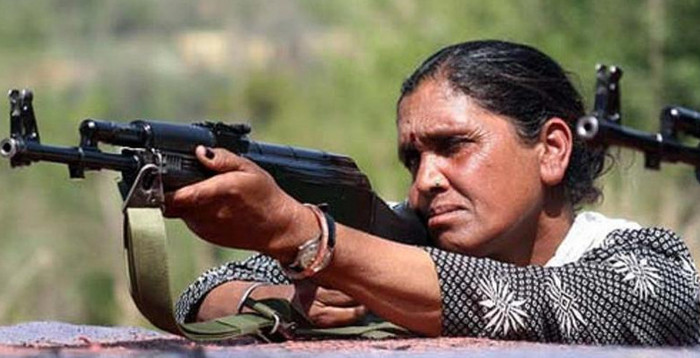 Lực lượng dân quân tự vệ của Ấn Độ tại khu vực Kashmir. Lực lượng dân quân tự vệ của Ấn Độ tại khu vực Kashmir.