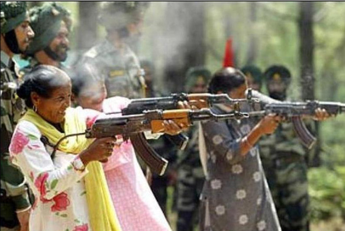 Các đối tượng được tham gia vào những đơn vị dân quân tự vệ gồm cả nam lẫn nữ, ở nhiều lứa tuổi khác nhau. Các đối tượng được tham gia vào những đơn vị dân quân tự vệ gồm cả nam lẫn nữ, ở nhiều lứa tuổi khác nhau.