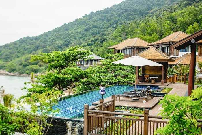 InterContinental Danang Sun Peninsula Resort - Khu nghỉ dưỡng duy nhất trên thế giới hai năm liên tiếp 2014 và 2015 được World Travel Awards vinh danh là Khu nghỉ dưỡng sang trọng bậc nhất thế giới. InterContinental Danang Sun Peninsula Resort - Khu nghỉ dưỡng duy nhất trên thế giới hai năm liên tiếp 2014 và 2015 được World Travel Awards vinh danh là Khu nghỉ dưỡng sang trọng bậc nhất thế giới.