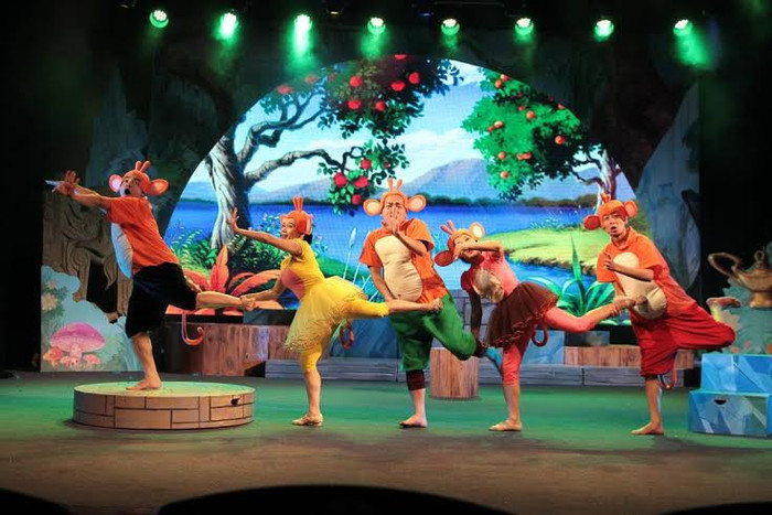 Nối tiếp thành công của chương trình ca nhạc tạp kỹ “Phiêu lưu trong thế giới hoạt hình” phần 1 và 2 đã ra mắt rất thành công trong dịp hè 2014 và 2015, năm nay các nghệ sĩ Nhà hát Tuổi Trẻ tiếp tục dàn dựng vở nhạc kịch “Phiêu lưu trong thế giới hoạt hình 3”. Nối tiếp thành công của chương trình ca nhạc tạp kỹ “Phiêu lưu trong thế giới hoạt hình” phần 1 và 2 đã ra mắt rất thành công trong dịp hè 2014 và 2015, năm nay các nghệ sĩ Nhà hát Tuổi Trẻ tiếp tục dàn dựng vở nhạc kịch “Phiêu lưu trong thế giới hoạt hình 3”.