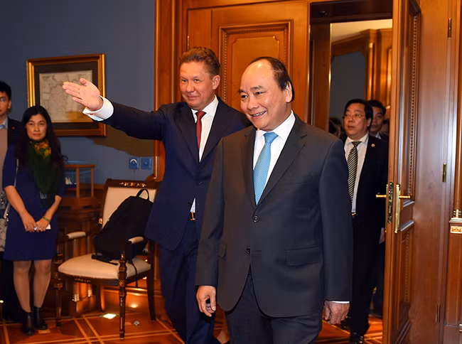 Thủ tướng Nguyễn Xuân Phúc thăm và làm việc với Tập đoàn Gazprom. Ảnh: VGP/Quang Hiếu. Thủ tướng Nguyễn Xuân Phúc thăm và làm việc với Tập đoàn Gazprom. Ảnh: VGP/Quang Hiếu.