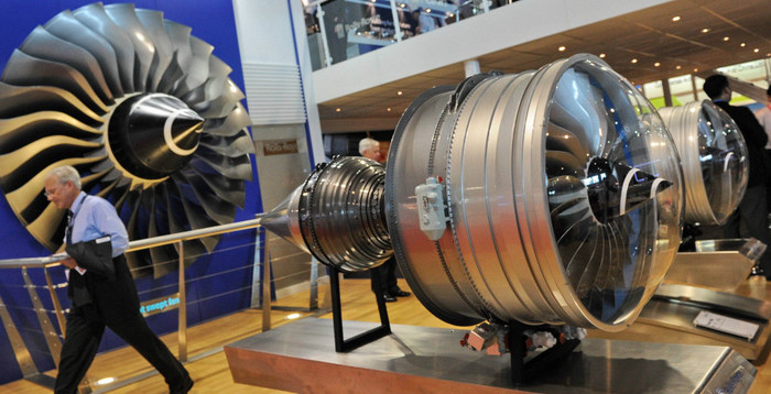 Động cơ Rolls Royce Trent. Hiện hội chợ mở cửa cho khách hàng, bạn hàng. Vào cuối tuần này sẽ mở cửa cho công chúng. Động cơ Rolls Royce Trent. Hiện hội chợ mở cửa cho khách hàng, bạn hàng. Vào cuối tuần này sẽ mở cửa cho công chúng.