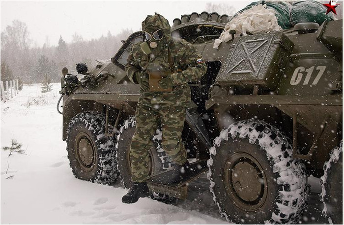 Có cả lực lượng phòng hóa đi kèm các tổ hợp tên lửa đạn đạo Có cả lực lượng phòng hóa đi kèm các tổ hợp tên lửa đạn đạo