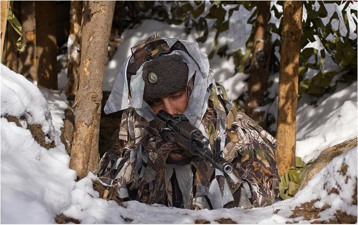 Có lính canh phòng cẩn thận Có lính canh phòng cẩn thận