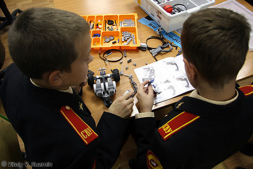 Ngoài kiến thức văn hóa cơ bản giống như các học sinh dân sự, các thiếu sinh quân tại đây được huấn luyện các kiến thức cơ bản về lịch sử, chiến thuật quân sự, thể thao, đặc biệt là giảng dạy ngoại ngữ. Ngoài kiến thức văn hóa cơ bản giống như các học sinh dân sự, các thiếu sinh quân tại đây được huấn luyện các kiến thức cơ bản về lịch sử, chiến thuật quân sự, thể thao, đặc biệt là giảng dạy ngoại ngữ.