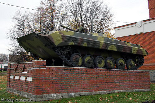 Trong năm 1943, có 7 ngôi trường mang tên Suvorov đã được thành lập và đến ngày 1/10/1944 chỉ còn có 6. Trong năm 1943, có 7 ngôi trường mang tên Suvorov đã được thành lập và đến ngày 1/10/1944 chỉ còn có 6.