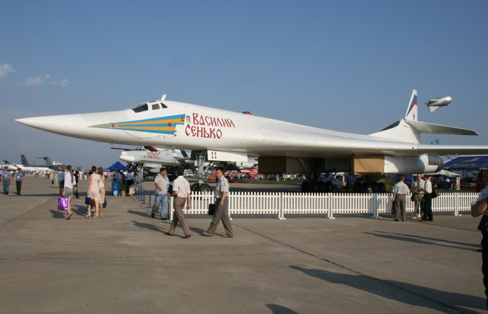 Chiếc Tu-160 đặc biêt được đặt theo tên Vasily Sen'ko Chiếc Tu-160 đặc biêt được đặt theo tên Vasily Sen'ko