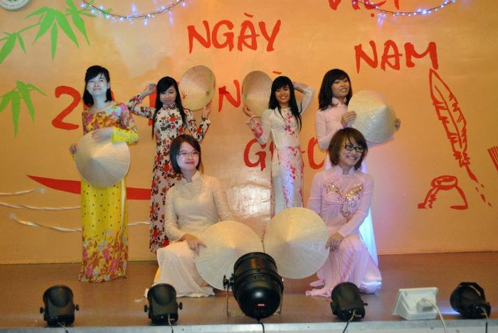 Chương trình đặc biệt mừng ngày nhà giáo của SV Việt tại Nga ảnh 5 Chương trình đặc biệt mừng ngày nhà giáo của SV Việt tại Nga ảnh 5