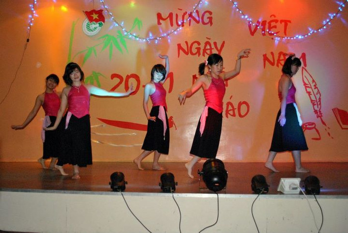 Chương trình đặc biệt mừng ngày nhà giáo của SV Việt tại Nga ảnh 6 Chương trình đặc biệt mừng ngày nhà giáo của SV Việt tại Nga ảnh 6
