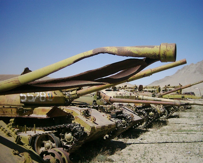 Xe tăng cũng chết... Xe tăng cũng chết...