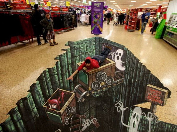 Vực sâu hun hút và những con ma đáng sợ.