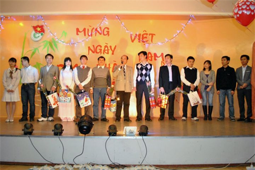 Chương trình đặc biệt mừng ngày nhà giáo của SV Việt tại Nga ảnh 1 Chương trình đặc biệt mừng ngày nhà giáo của SV Việt tại Nga ảnh 1