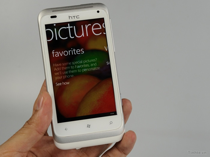 Thêm vào đó, camera trên HTC Radar cũng tốt hơn hẳn so với các dòng máy chạy WP7 trước của HTC với hình ảnh trong và khả năng lấy nét linh hoạt.