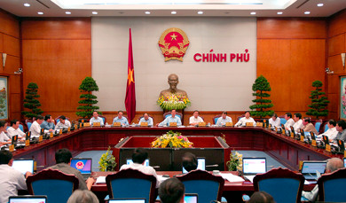 Theo phân tích của Thủ tướng Nguyễn Tấn Dũng và một số thành viên Chính phủ, trong các nguyên nhân dẫn đến lạm phát cao thì các nguyên nhân nội tại là chủ yếu, trong đó nguyên nhân chính yếu là do chính sách tài chính tiền tệ nới lỏng kéo dài. - Ảnh: Chinhphu.vn