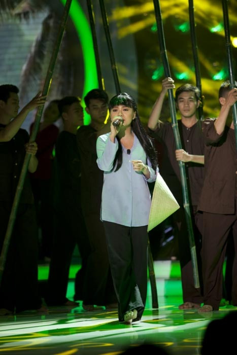 Mia mộc mạc và tự nhiên trong hình tượng của Phi Nhung