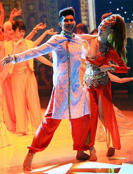 Ngân Khánh từng bị tai nạn trên sân khấu do lựa chọn trang phục quá sexy