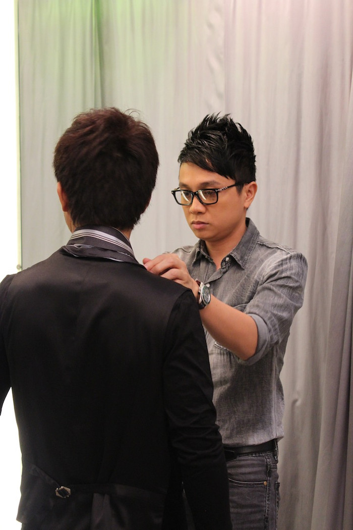 Ya Suy là một trong những thí sinh được chú ý nhiều nhất trong chương trình Vietnam Idol 2012. Anh vững vàng lọt vào Top 3 bằng "ba chân": Chân thật, chân chính và chân thành. Đặc biệt, trong gala 8, đạo diễn Nguyễn Quang Dũng đã hào phóng ví Ya Suy như Nguyễn Hải Phong. Ya Suy là một trong những thí sinh được chú ý nhiều nhất trong chương trình Vietnam Idol 2012. Anh vững vàng lọt vào Top 3 bằng "ba chân": Chân thật, chân chính và chân thành. Đặc biệt, trong gala 8, đạo diễn Nguyễn Quang Dũng đã hào phóng ví Ya Suy như Nguyễn Hải Phong.