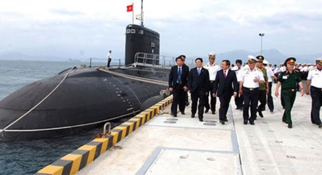 Tàu ngầm Kilo Hà Nội Việt Nam mua từ Nga