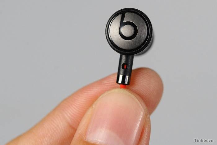 Nếu bạn nghe nhạc mạnh, dồn dập như nhạc ráp, nhạc vũ trường, nhạc Pop thì bạn sẽ thấy nó rất ấn tượng. Tuy nhiên với người kén nhạc như mình thì mình thấy bộ đôi này thể hiện nhạc jazz, blue ở mức bình thường, chỉ khá hơn chút. Nếu bạn nghe nhạc mạnh, dồn dập như nhạc ráp, nhạc vũ trường, nhạc Pop thì bạn sẽ thấy nó rất ấn tượng. Tuy nhiên với người kén nhạc như mình thì mình thấy bộ đôi này thể hiện nhạc jazz, blue ở mức bình thường, chỉ khá hơn chút.