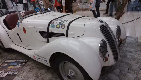 N9 cho ảnh có màu sắc thật, tuy nhiên hơi tối. N9 cho ảnh có màu sắc thật, tuy nhiên hơi tối.