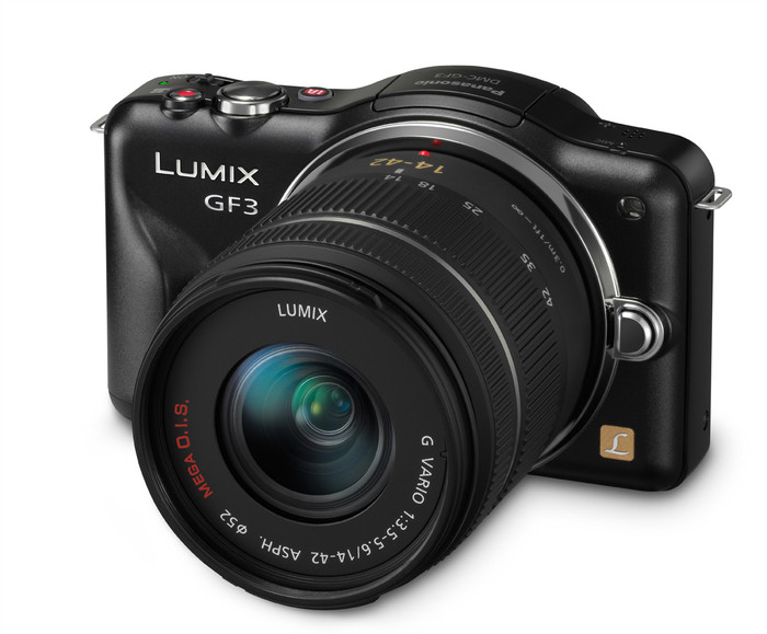 Panasonic Lumix GF3 Biến những phím bấm vật lý khô cứng thành những điều khiển đơn giản trên màn hình LCD cảm ứng là điều mà GF3 hướng tới. Vì thế, những người đã sở hữu mẫu máy tiền nhiệm là GF2 chưa cần thiết phải đổi sang GF3. Loại máy mới của Panasonic sử dụng cảm biến ảnh 12,1-megapixel có khả năng quay phim HD 1080i, chọn điểm bắt nét bằng cách chạm lên màn hình LCD... Ngoài ra, GF3 còn có thể lắp được ống kính 3D của Panasonic. Giá: 12,4 triệu đồng (600 USD) Panasonic Lumix GF3 Biến những phím bấm vật lý khô cứng thành những điều khiển đơn giản trên màn hình LCD cảm ứng là điều mà GF3 hướng tới. Vì thế, những người đã sở hữu mẫu máy tiền nhiệm là GF2 chưa cần thiết phải đổi sang GF3. Loại máy mới của Panasonic sử dụng cảm biến ảnh 12,1-megapixel có khả năng quay phim HD 1080i, chọn điểm bắt nét bằng cách chạm lên màn hình LCD... Ngoài ra, GF3 còn có thể lắp được ống kính 3D của Panasonic. Giá: 12,4 triệu đồng (600 USD)
