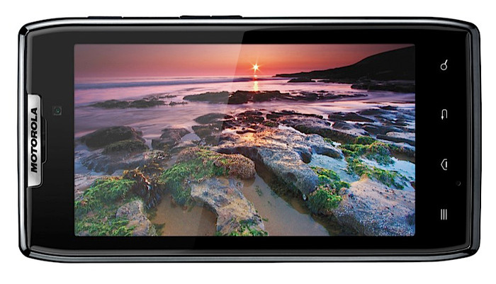 Tóm lại, đây thật sự là một chiếc điện thoại quá tuyệt vời của Motorola và chắc chắn DROID RAZR hoàn toàn đủ sức giúp hãng này cạnh tranh ngang ngửa cùng những sản phẩm đình đám khác như iPhone 4S hay Galaxy S II. Được biết, người dùng có thể bắt đầu đặt hàng DROID RAZR vào tuần sau, 27/10, sản phẩm dự kiến sẽ chính thức tung ra thị trường trong tháng 11 sắp tới bởi nhà mạng Verizon với giá 299 USD kèm hợp đồng 2 năm. Tóm lại, đây thật sự là một chiếc điện thoại quá tuyệt vời của Motorola và chắc chắn DROID RAZR hoàn toàn đủ sức giúp hãng này cạnh tranh ngang ngửa cùng những sản phẩm đình đám khác như iPhone 4S hay Galaxy S II. Được biết, người dùng có thể bắt đầu đặt hàng DROID RAZR vào tuần sau, 27/10, sản phẩm dự kiến sẽ chính thức tung ra thị trường trong tháng 11 sắp tới bởi nhà mạng Verizon với giá 299 USD kèm hợp đồng 2 năm.