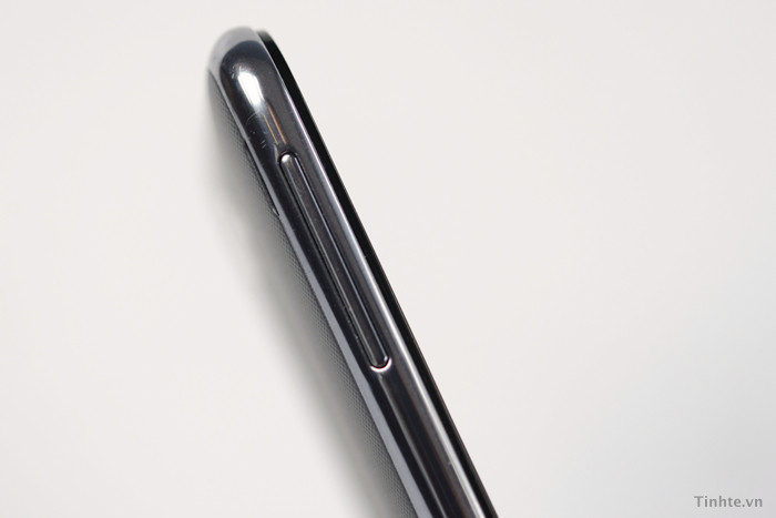 2 phím tăng giảm âm lượng 2 phím tăng giảm âm lượng