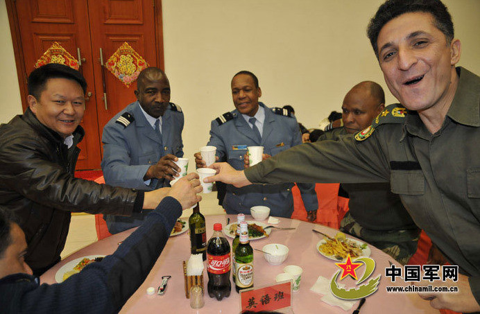 Học viên quân sự nước ngoài đón tết Âm tại Trung Quốc ảnh 8 Học viên quân sự nước ngoài đón tết Âm tại Trung Quốc ảnh 8