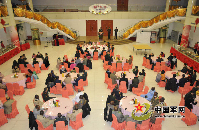 Học viên quân sự nước ngoài đón tết Âm tại Trung Quốc ảnh 17 Học viên quân sự nước ngoài đón tết Âm tại Trung Quốc ảnh 17