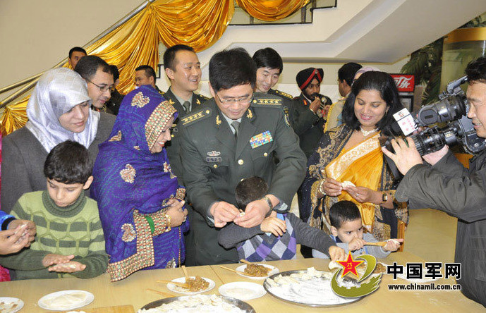 Học viên quân sự nước ngoài đón tết Âm tại Trung Quốc ảnh 4 Học viên quân sự nước ngoài đón tết Âm tại Trung Quốc ảnh 4