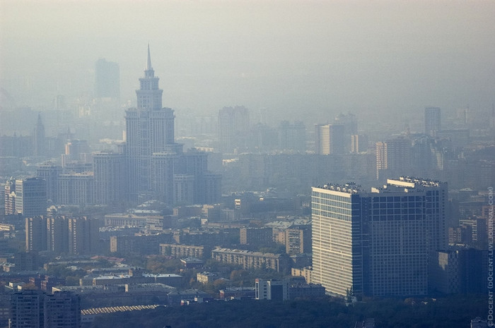 Tháp truyền hình Ostankino và quang cảnh bên dưới, bên trong, xung quanh. Tháp truyền hình Ostankino và quang cảnh bên dưới, bên trong, xung quanh.