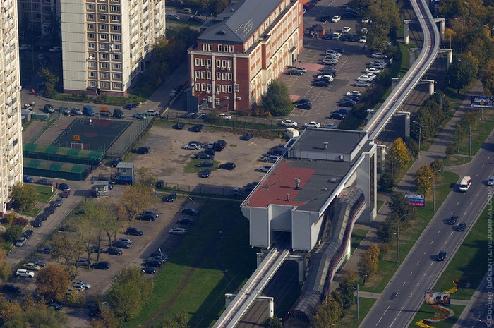 Tháp truyền hình Ostankino và quang cảnh bên dưới, bên trong, xung quanh. Tháp truyền hình Ostankino và quang cảnh bên dưới, bên trong, xung quanh.