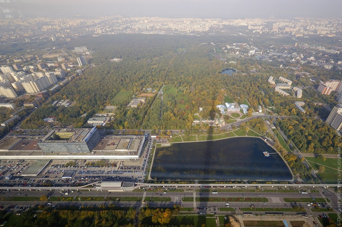 Tháp truyền hình Ostankino và quang cảnh bên dưới, bên trong, xung quanh. Tháp truyền hình Ostankino và quang cảnh bên dưới, bên trong, xung quanh.